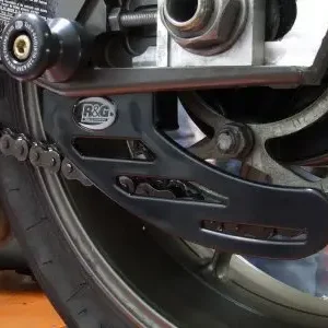 Cena promocyjna Osłona łańcucha RG RACING R6 03-05/675 DAYTONA 06-12/STREET TRIPLE 07-12 BLACK