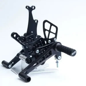 Podnóżki regulowane RG RACING KAWASAKI ZX-10R 16- ZESTAW BLACK Do wyczerpania zapasów