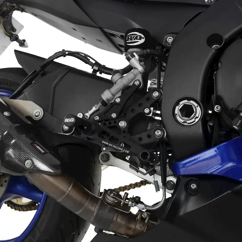 Oferta limitowana Podnóżki regulowane RG RACING YAMAHA YZF-R6 (17-) BLACK